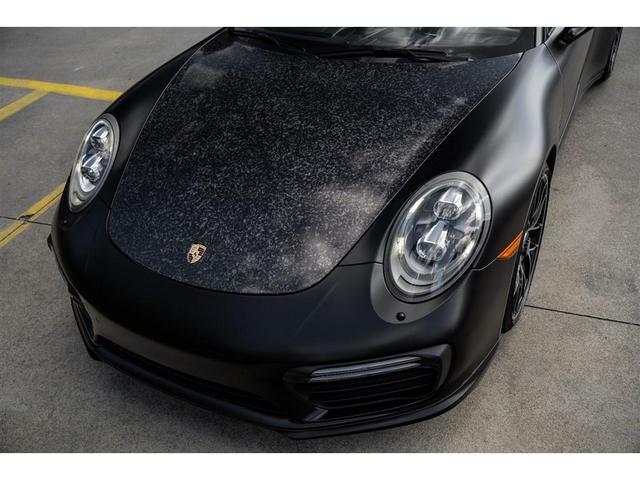 Photo of 2017 Black Porsche 911