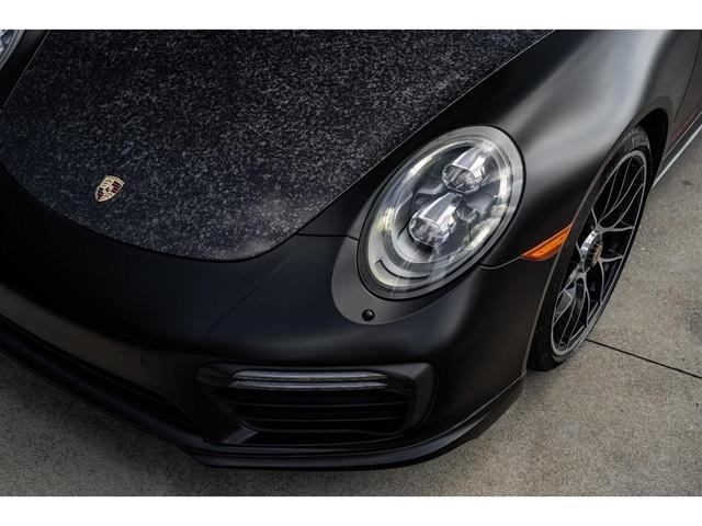 Photo of 2017 Black Porsche 911