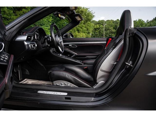 Photo of 2017 Black Porsche 911