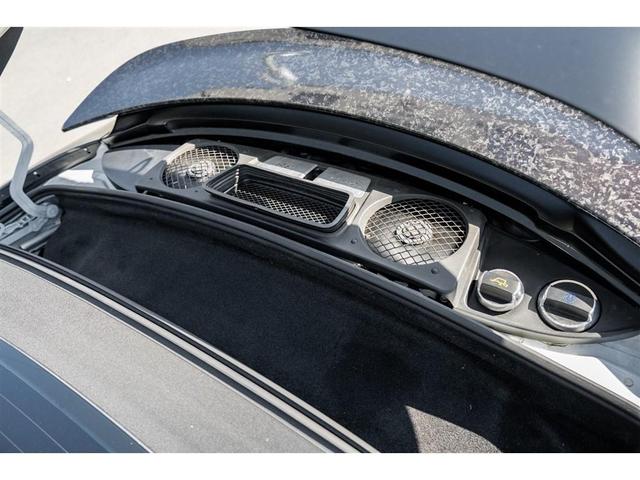 Photo of 2017 Black Porsche 911