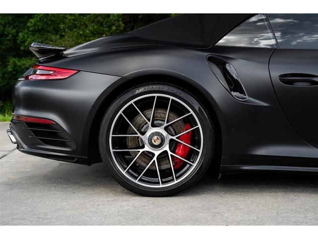 Photo of 2017 Black Porsche 911