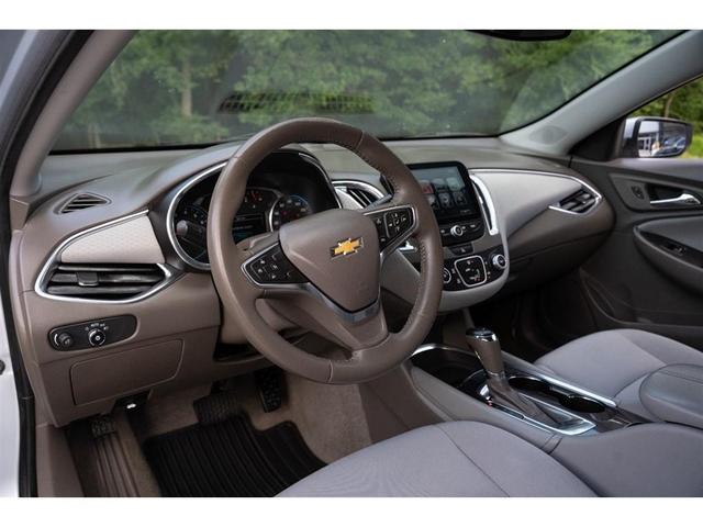 Photo of 2018 Blue Chevrolet Malibu