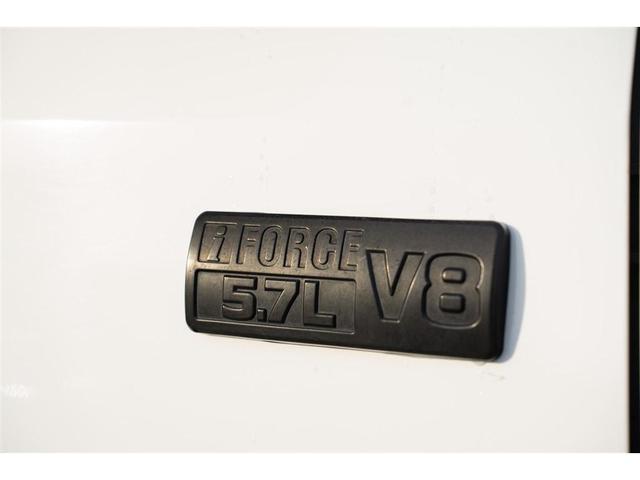 Photo of 2016 Super White Toyota Tundra