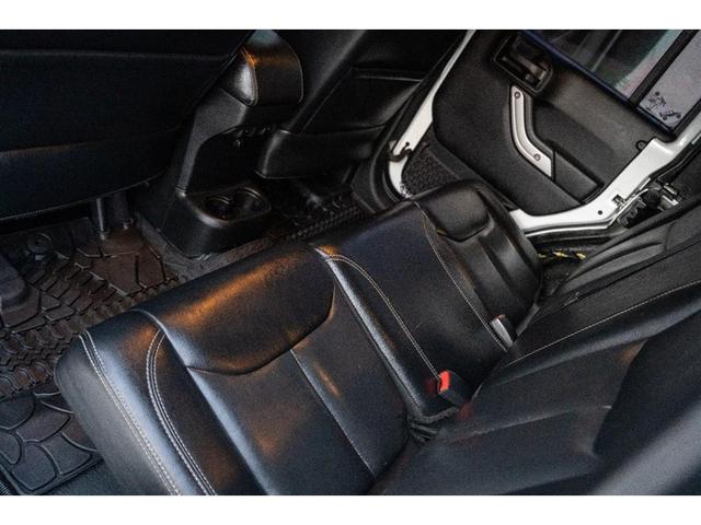 Photo of 2017 Bright White Clearcoat Jeep Wrangler Unlimited