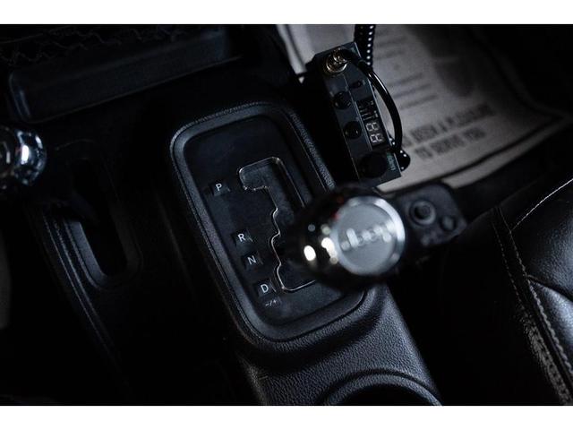Photo of 2017 Bright White Clearcoat Jeep Wrangler Unlimited