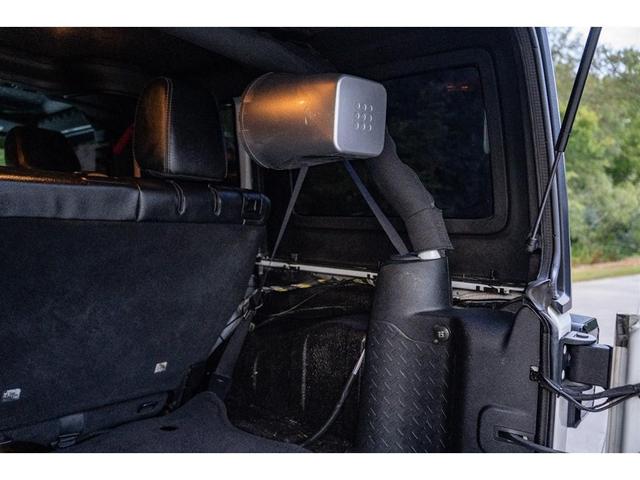 Photo of 2017 Bright White Clearcoat Jeep Wrangler Unlimited
