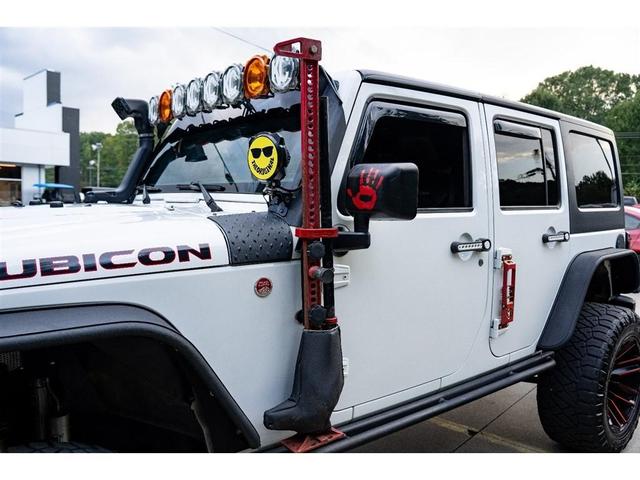 Photo of 2017 Bright White Clearcoat Jeep Wrangler Unlimited