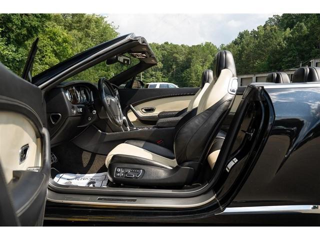 Photo of 2017 Black Bentley Continental GT