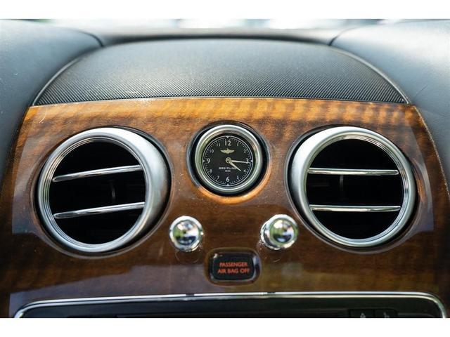 Photo of 2017 Black Bentley Continental GT