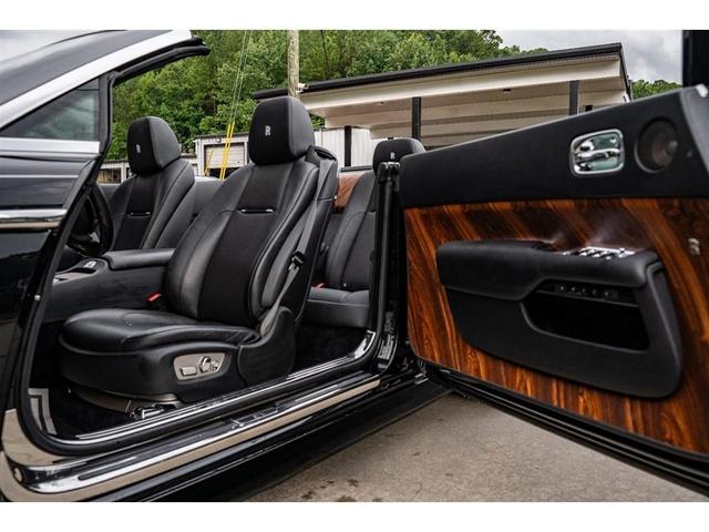 Photo of 2016 Black Rolls-Royce Dawn