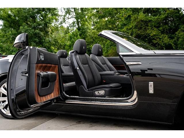 Photo of 2016 Black Rolls-Royce Dawn