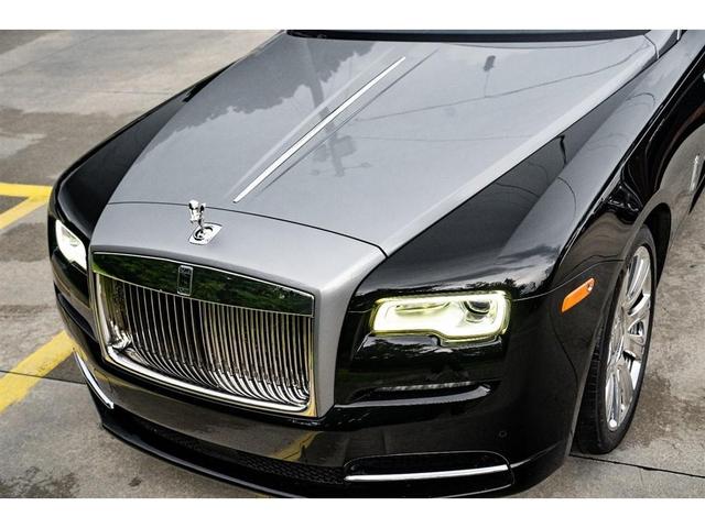 Photo of 2016 Black Rolls-Royce Dawn