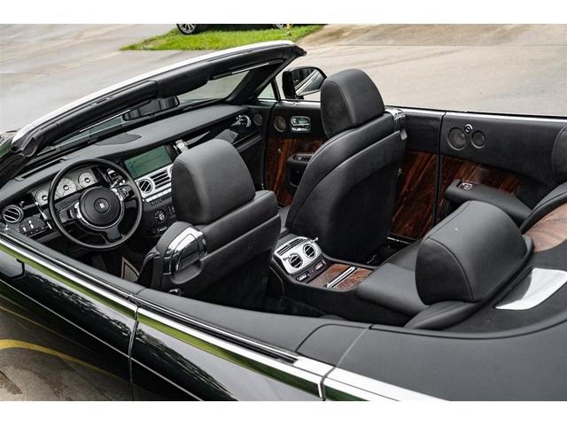 Photo of 2016 Black Rolls-Royce Dawn