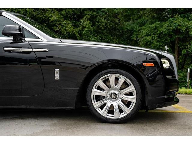 Photo of 2016 Black Rolls-Royce Dawn
