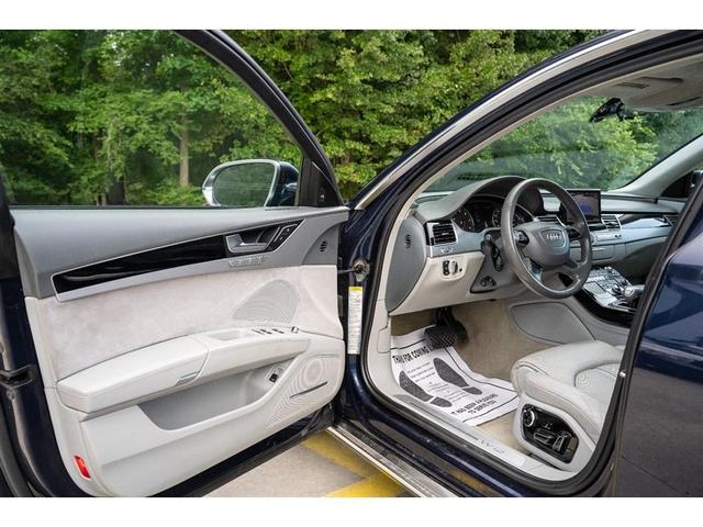Photo of 2012 Night Blue Pearl Effect Audi A8