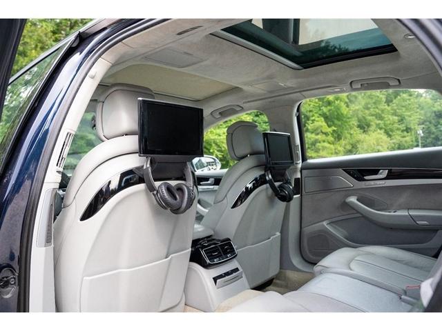 Photo of 2012 Night Blue Pearl Effect Audi A8