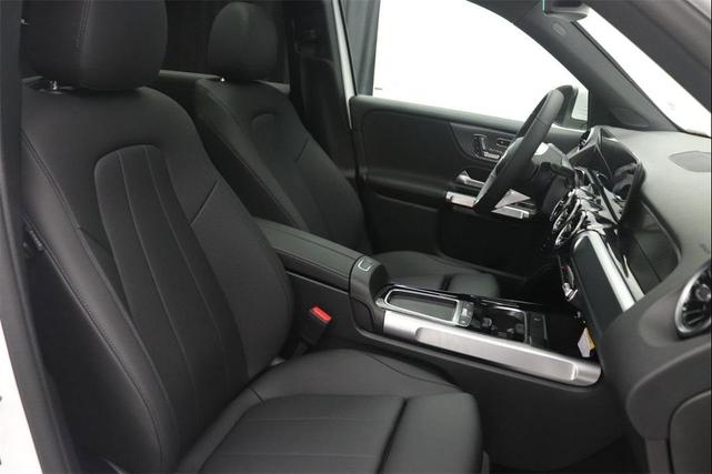 Photo of 2026 White Mercedes-Benz GLB 250