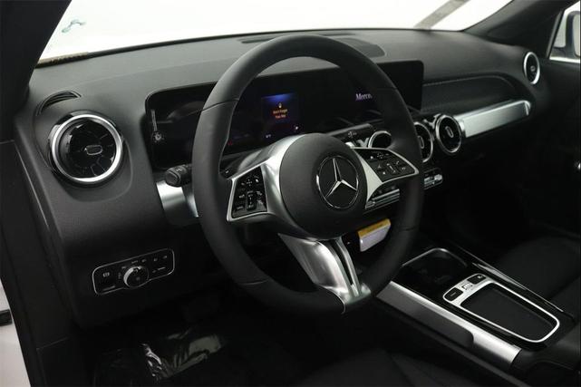 Photo of 2026 White Mercedes-Benz GLB 250