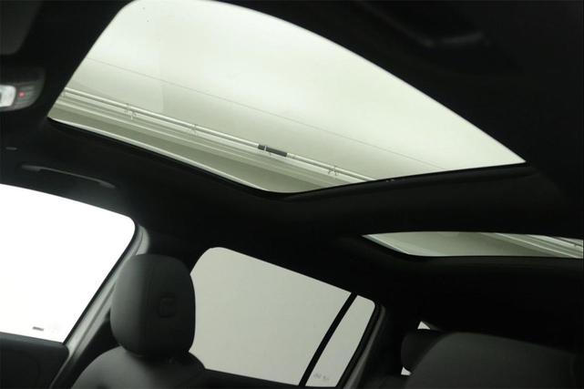 Photo of 2026 White Mercedes-Benz GLB 250