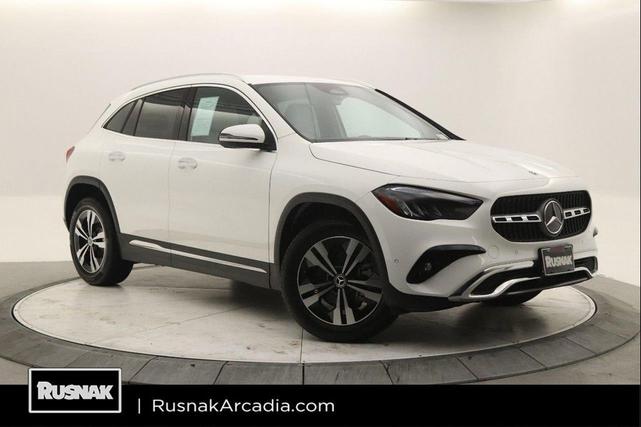 Photo of 2025 Polar White Mercedes-Benz GLA 250