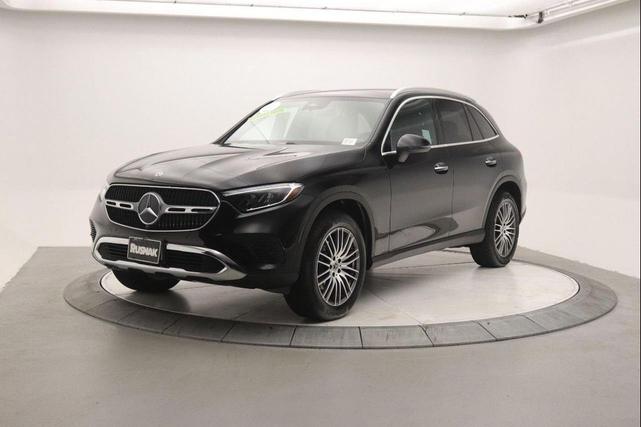 Photo of 2025 Black Mercedes-Benz GLC 300