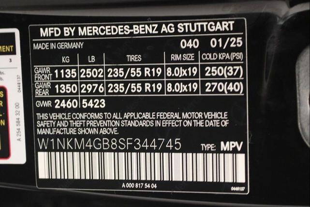Photo of 2025 Black Mercedes-Benz GLC 300