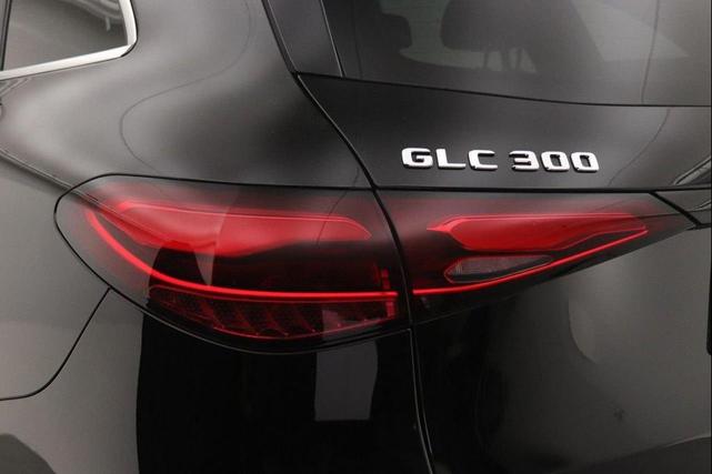 Photo of 2025 Black Mercedes-Benz GLC 300