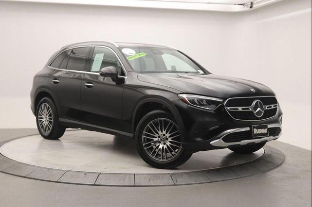 Photo of 2025 Black Mercedes-Benz GLC 300