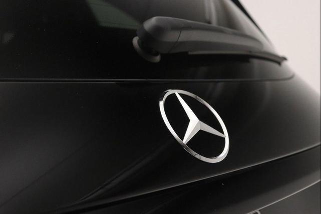 Photo of 2025 Black Mercedes-Benz GLC 300