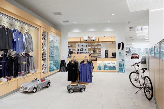 Photo of 2021 Denim Blue Metallic Mercedes-Benz GLB 250