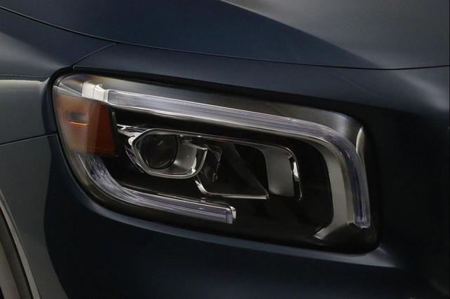 Photo of 2021 Denim Blue Metallic Mercedes-Benz GLB 250