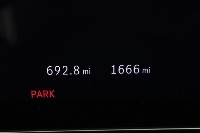 Photo of 2025 Polar White Mercedes-Benz GLC 350e