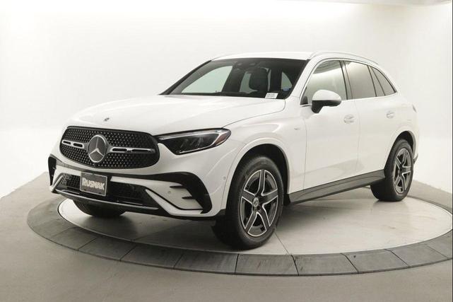 Photo of 2025 Polar White Mercedes-Benz GLC 350e
