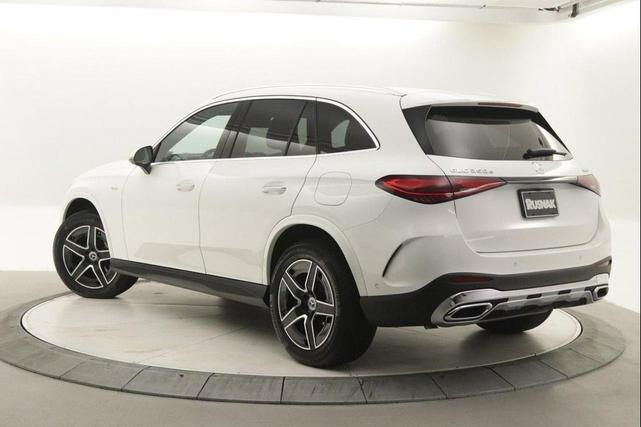 Photo of 2025 Polar White Mercedes-Benz GLC 350e