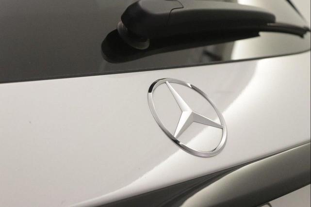 Photo of 2025 Polar White Mercedes-Benz GLC 350e