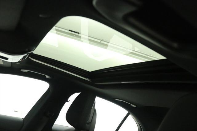 Photo of 2022 Lunar Blue Metallic Mercedes-Benz C-Class