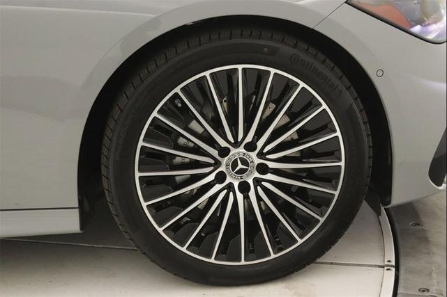Photo of 2026 2956/Manufaktur Mercedes-Benz CLE 300