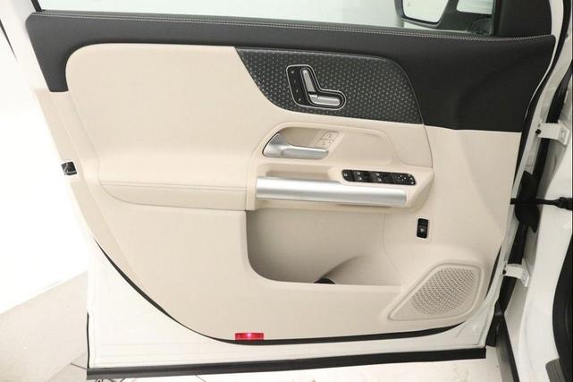 Photo of 2025 Polar White Mercedes-Benz GLA 250