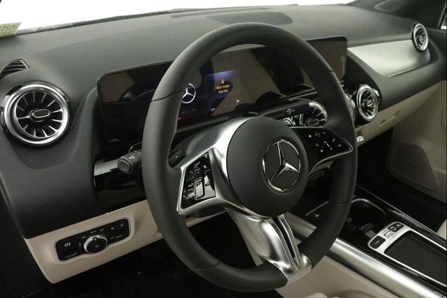 Photo of 2025 Polar White Mercedes-Benz GLA 250