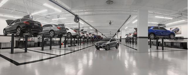 Photo of 2015 Palladium Silver Metallic Mercedes-Benz M-Class