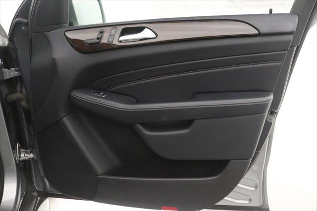 Photo of 2015 Palladium Silver Metallic Mercedes-Benz M-Class