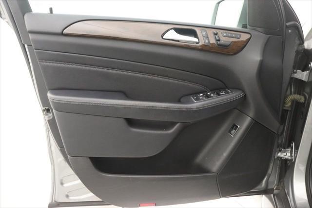 Photo of 2015 Palladium Silver Metallic Mercedes-Benz M-Class