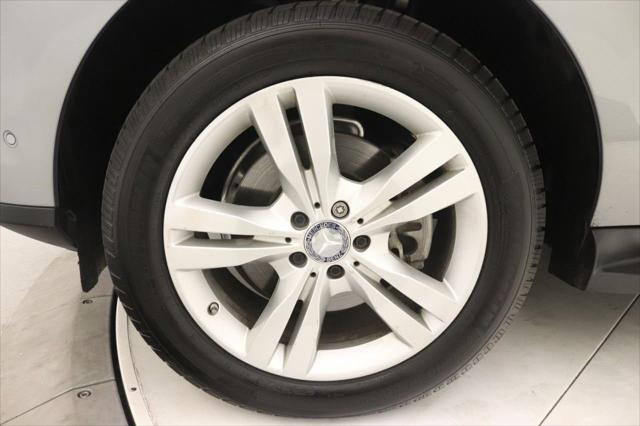 Photo of 2015 Palladium Silver Metallic Mercedes-Benz M-Class
