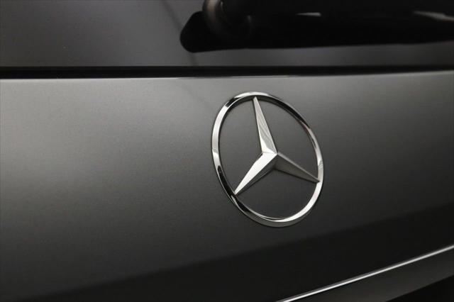 Photo of 2015 Palladium Silver Metallic Mercedes-Benz M-Class