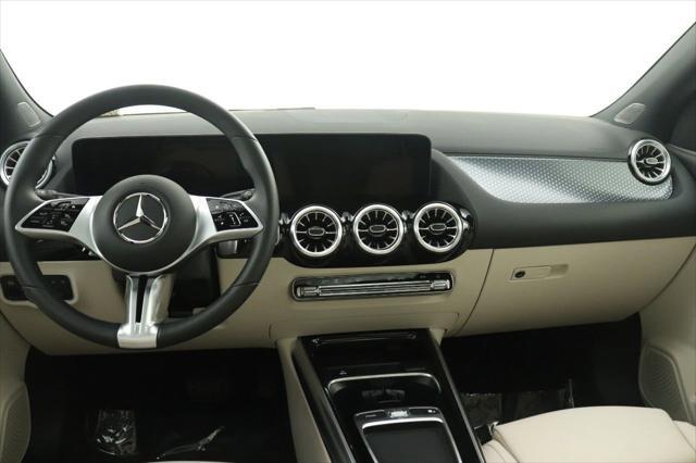 Photo of 2025 Night Black Mercedes-Benz GLA 250