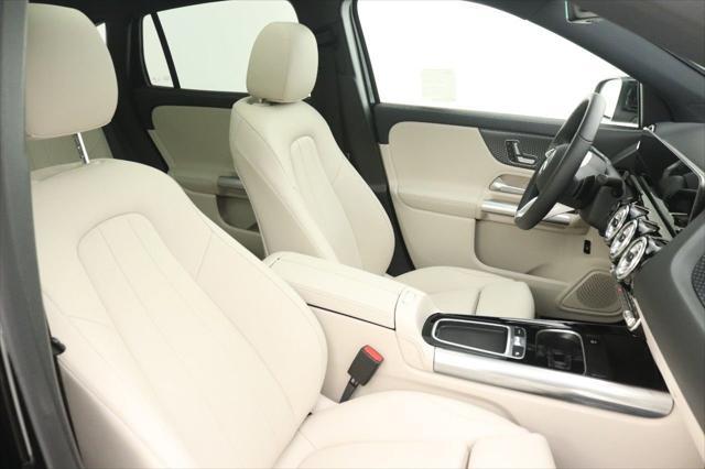 Photo of 2025 Night Black Mercedes-Benz GLA 250