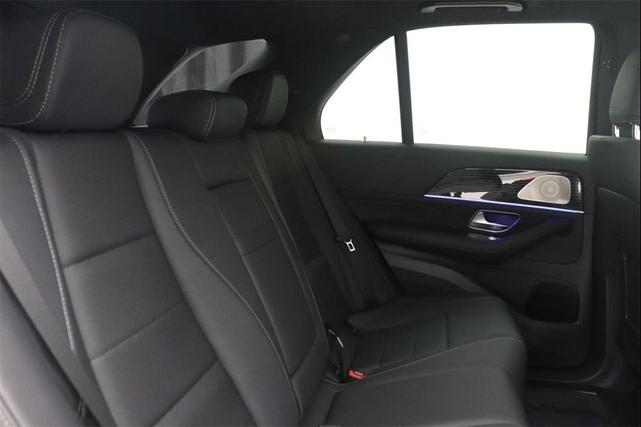 Photo of 2026 2885/Manufaktur Mercedes-Benz GLE 450
