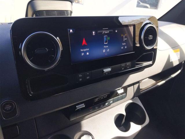 Photo of 2025 29147/Arctic Wh Mercedes-Benz Sprinter 3500