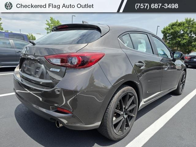 Photo of 2017 Titanium Flash Mica Mazda Mazda3