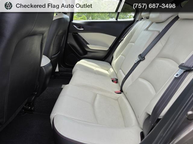 Photo of 2017 Titanium Flash Mica Mazda Mazda3